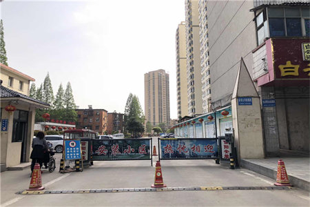 罗马郦城4室2厅2卫98万124m2精装出售